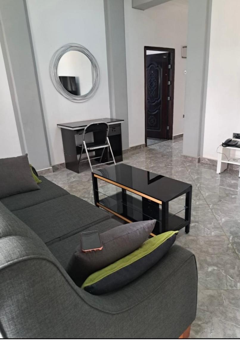 Baffour Apartments Adiebaba Bagian luar foto