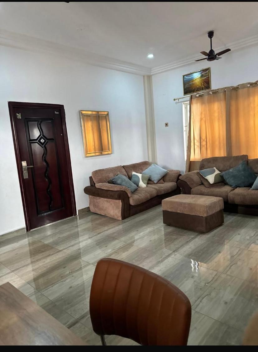 Baffour Apartments Adiebaba Bagian luar foto