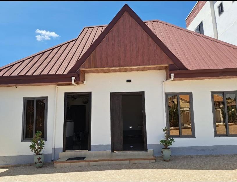 Baffour Apartments Adiebaba Bagian luar foto