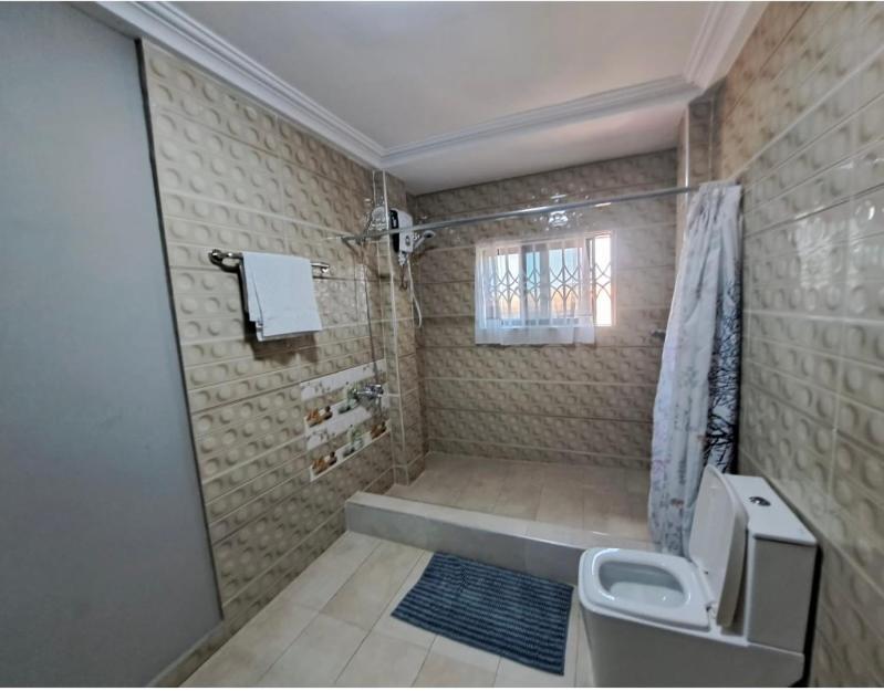 Baffour Apartments Adiebaba Bagian luar foto
