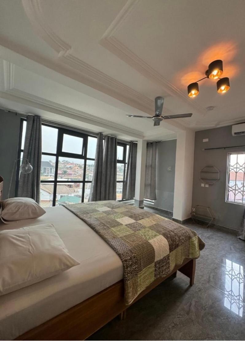 Baffour Apartments Adiebaba Bagian luar foto
